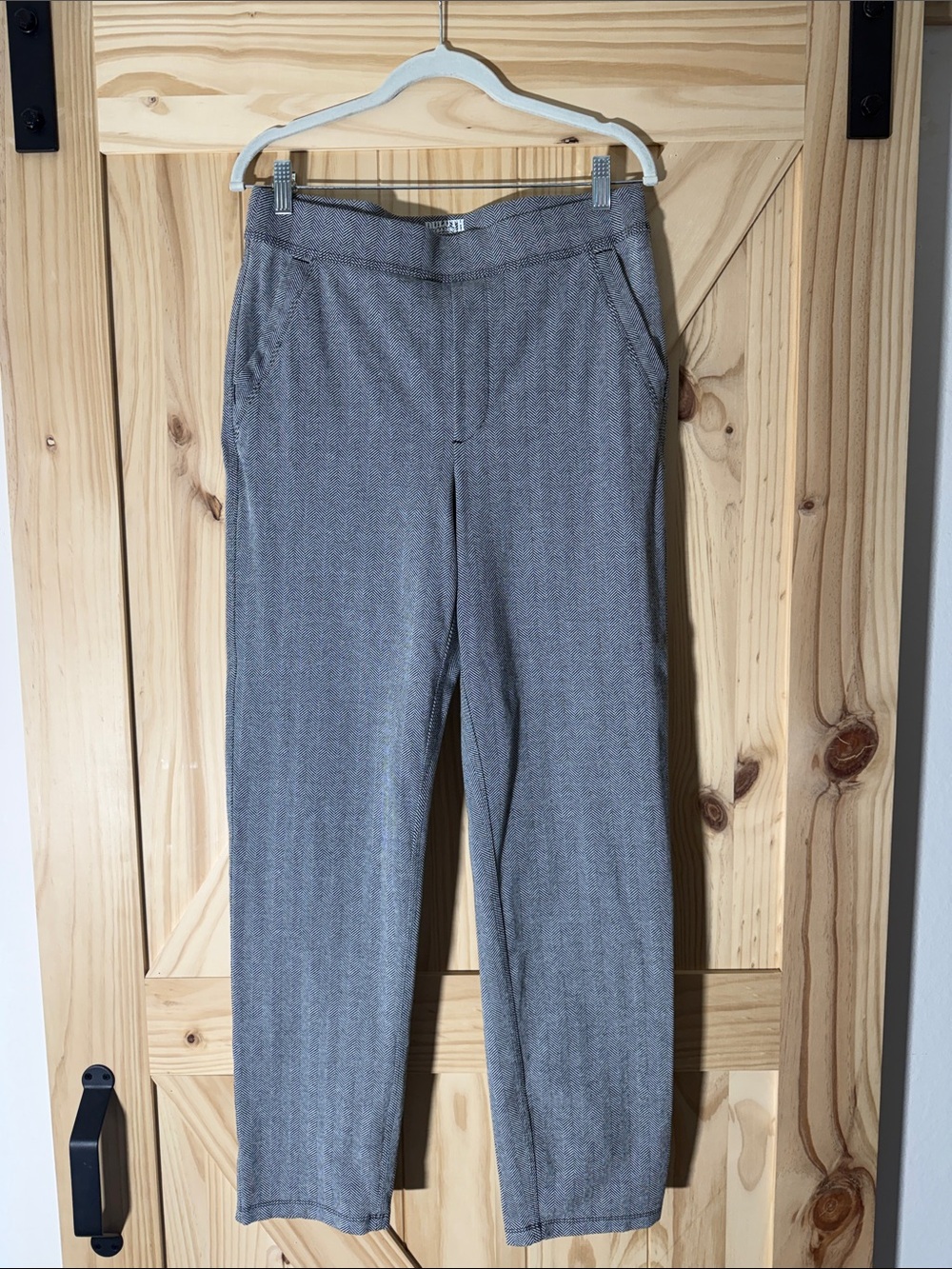 Duluth Trading Co Gray Women’s NoGa Slim Leg  Pants
